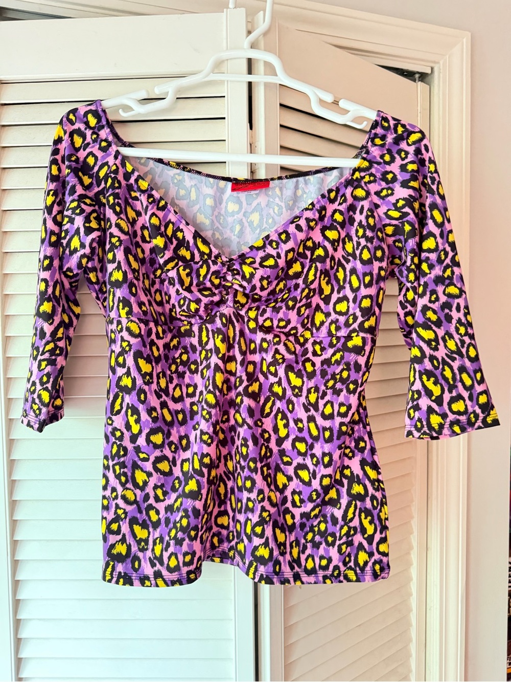 Deadly Dames Purple Leopard-Print V-Neck Women’s Top